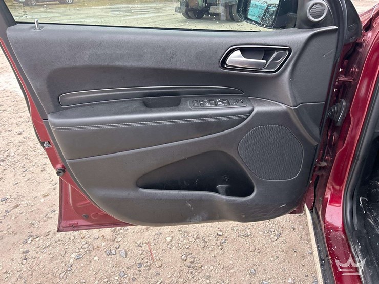 2021-dodge-durango-image-11