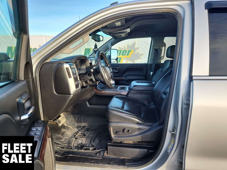 2019-gmc-sierra-2500hd-image-16