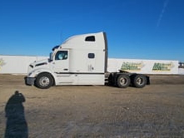 2024-peterbilt-579-image-5