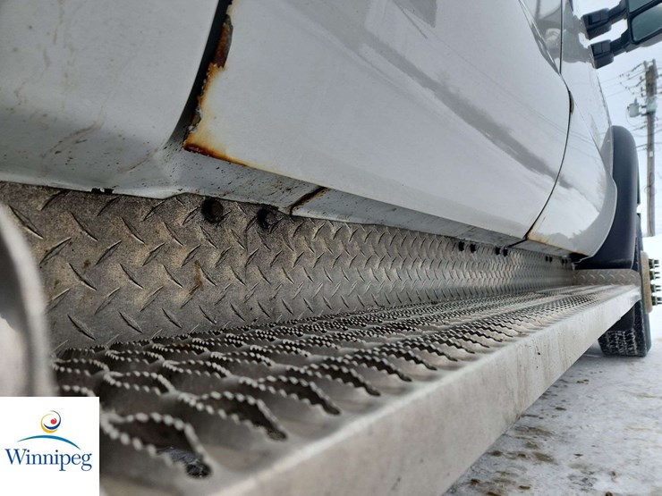 2013-ford-f550-image-11