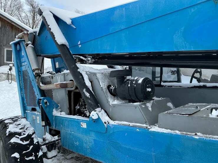 2006-genie-gth1056-image-38