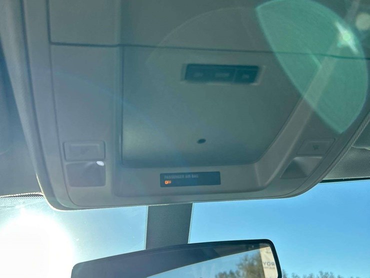 2016-chevrolet-silverado-1500-image-18