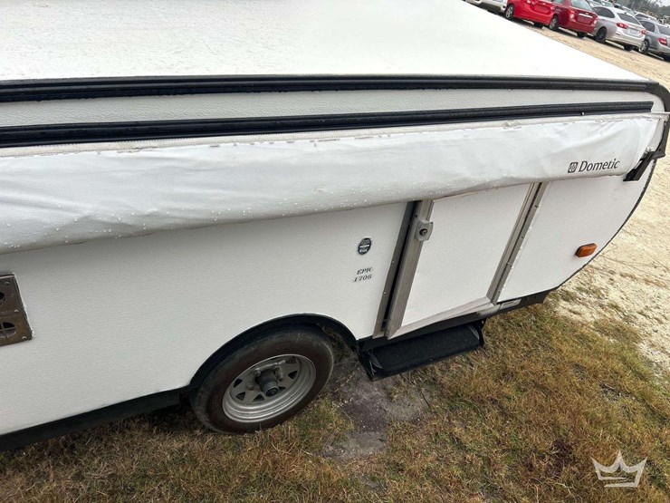 2014-forest-river-pop-up-trailer-image-11