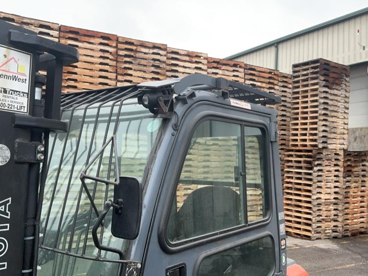 2018-toyota-8fdu25-image-34