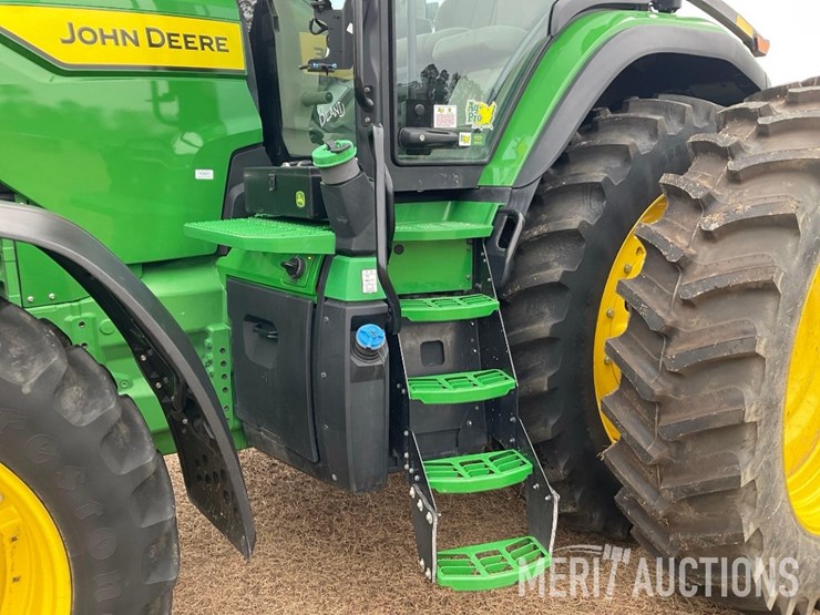 2024-john-deere-8r-250-image-17