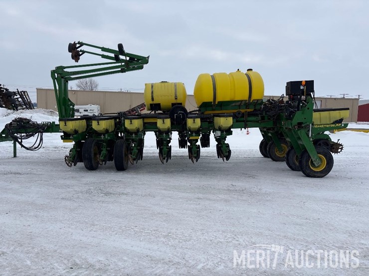 2013-john-deere-1770nt-image-2