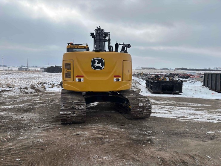 deere-245g-lc-image-7