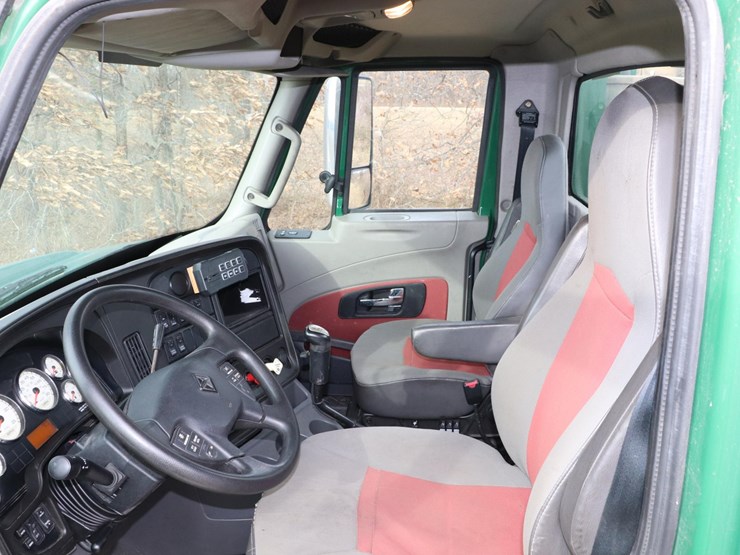 2014-international-prostar-image-31