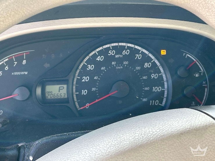 2011-toyota-sienna-image-14