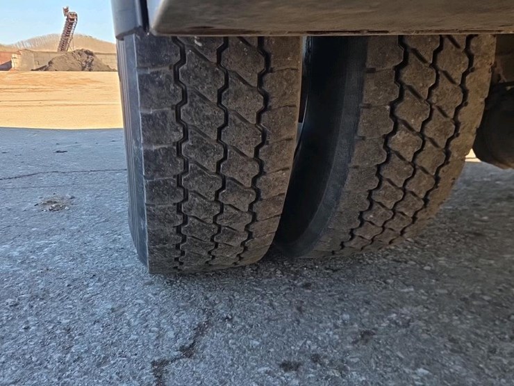 2007-kenworth-t300-image-19