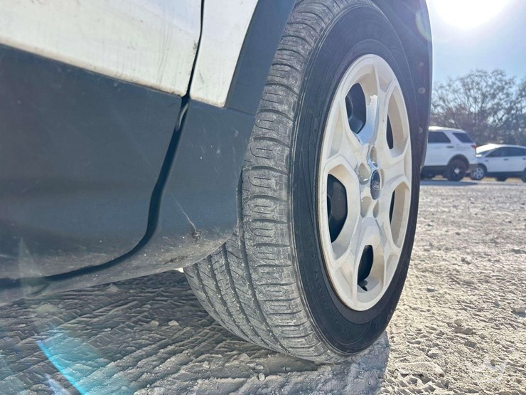 2017-ford-escape-image-28