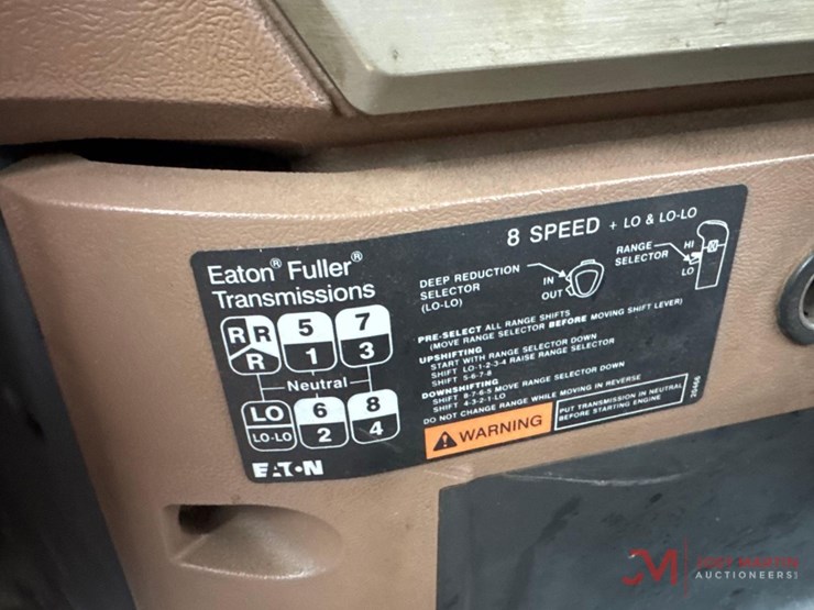 2010-mack-gu713-granite-roll-off-truck-image-33