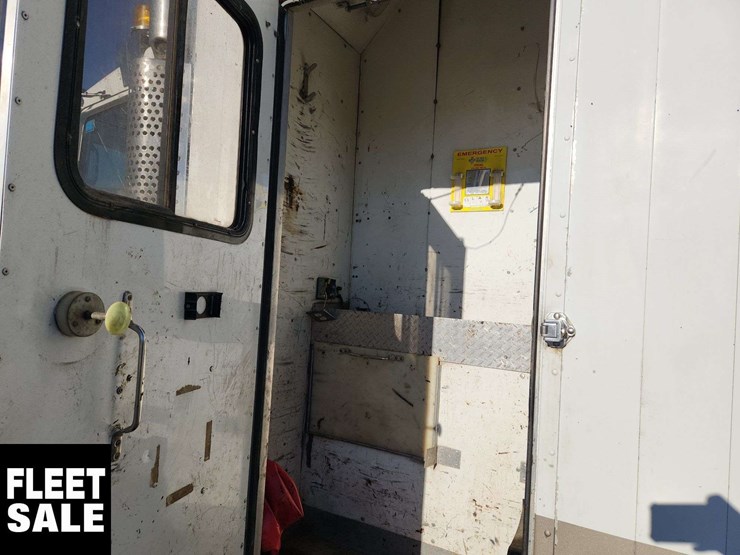 2009-kenworth-t800-image-21