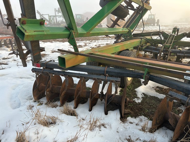 john-deere-630-image-22