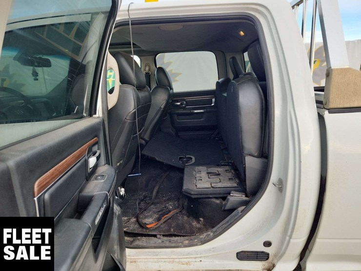 2014-ram-2500-laramie-image-25