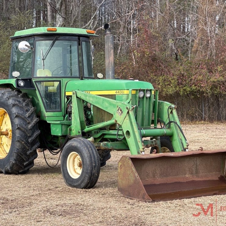 JOHN DEERE 4430
