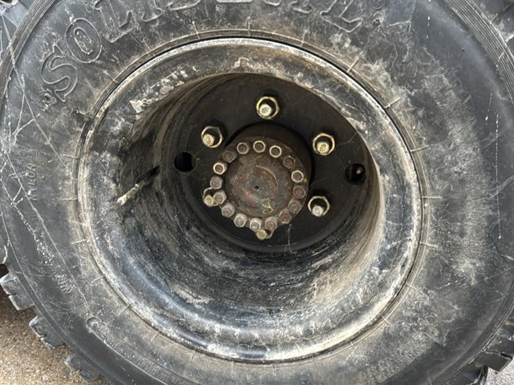 caterpillar-v140-image-22