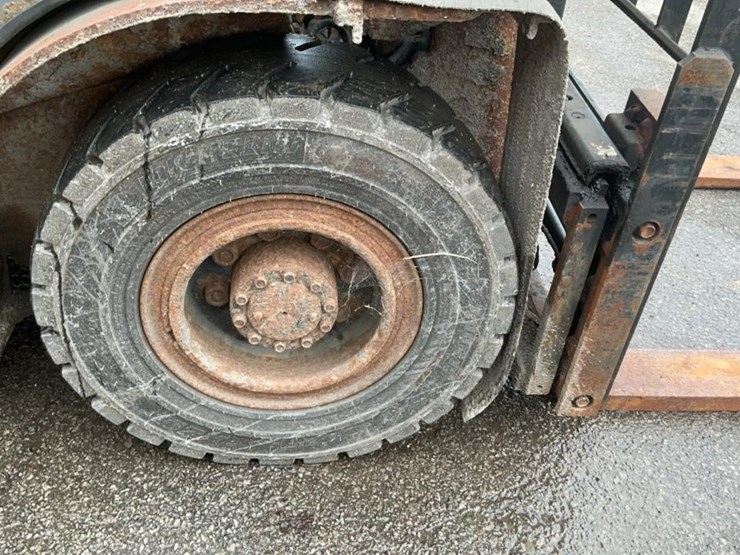 2018-toyota-8fdu25-image-47