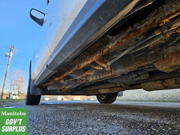 2016-chevrolet-equinox-lt-image-14