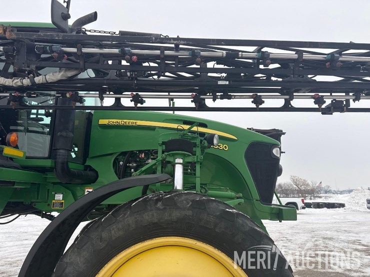 2010-john-deere-4830-image-38