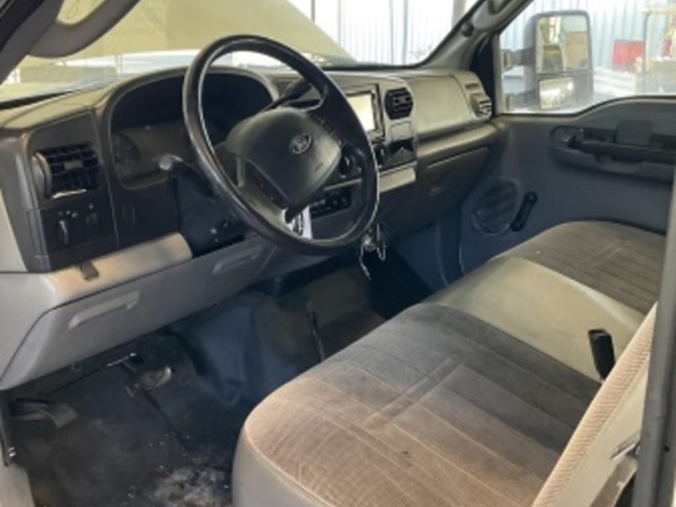 2006-ford-f350-image-23