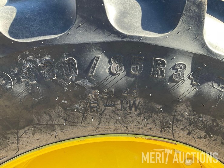 2023-john-deere-8r-370-image-15