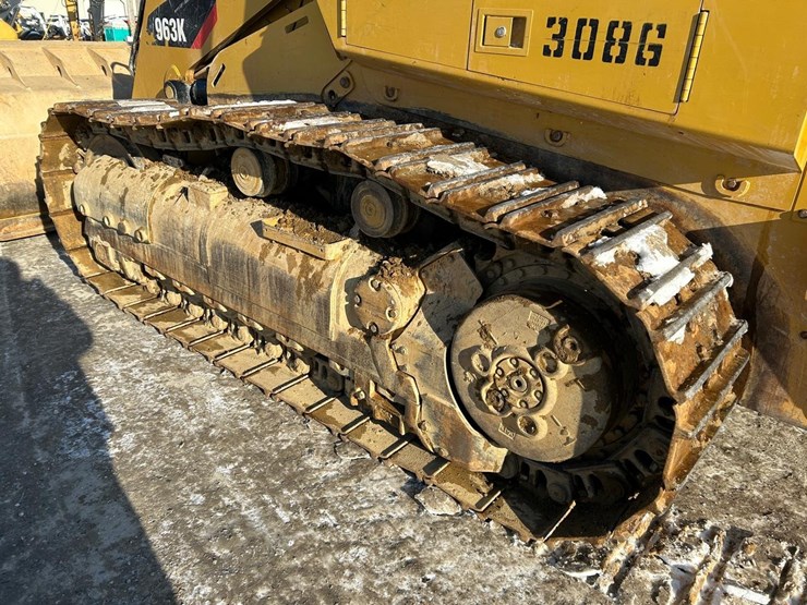 2017-caterpillar-963k-image-17