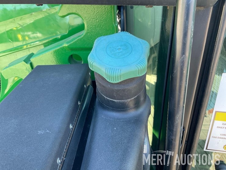 2023-john-deere-6120m-image-36