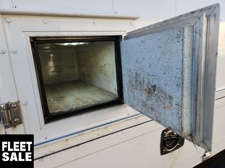 2012-ford-f550-image-40