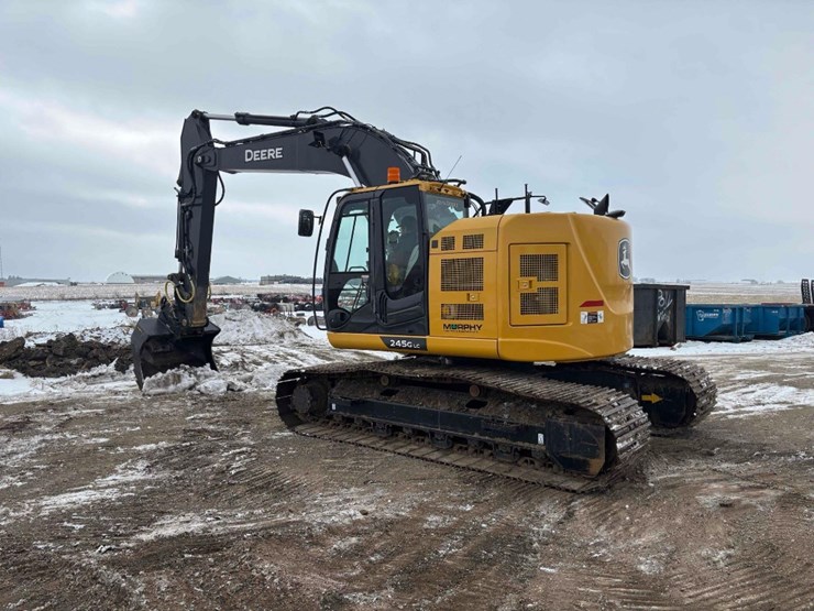 deere-245g-lc-image-2