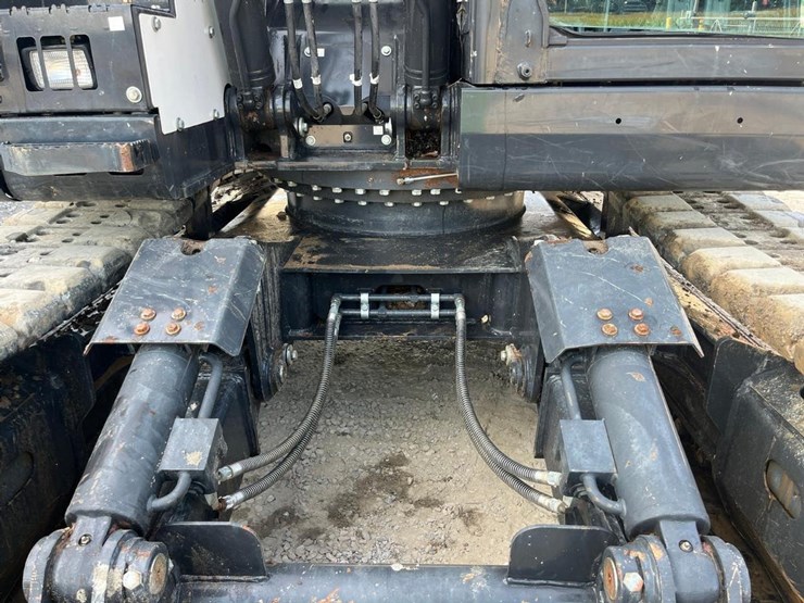 2020-bobcat-e145-image-16