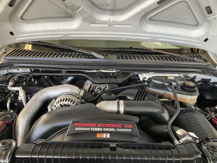 2005-ford-f550-image-13