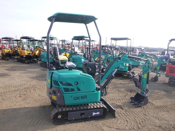 2025-agt-qk16r-hydraulic-excavator-image-7