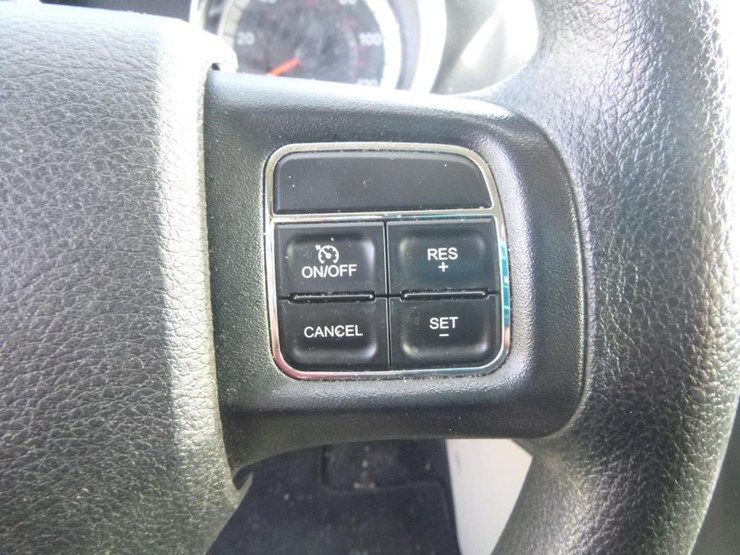 2014-dodge-grand-caravan-image-19