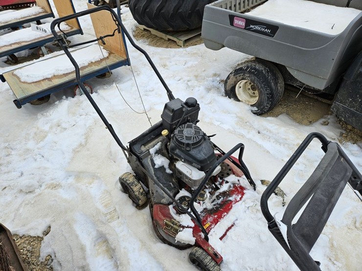 #118-•-toro-30"-twin-blade-lawn-mower-image-5