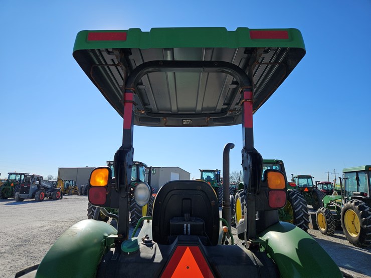 2022-john-deere-5055e-image-13