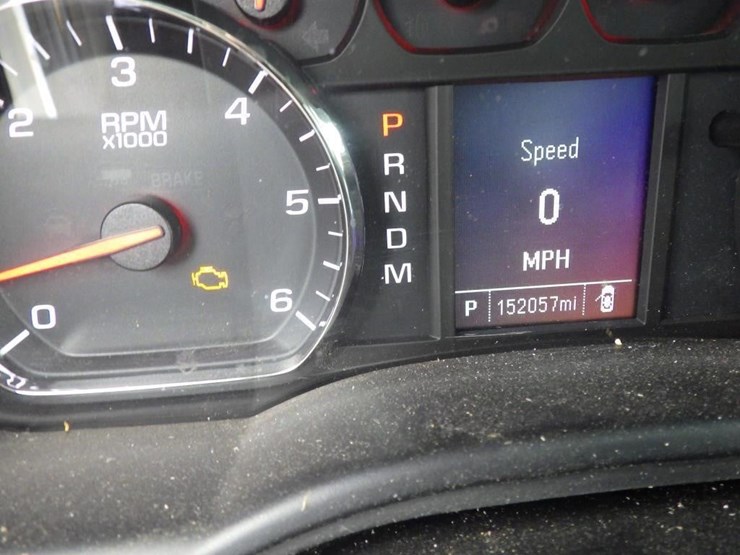 2015-chevrolet-tahoe-image-14