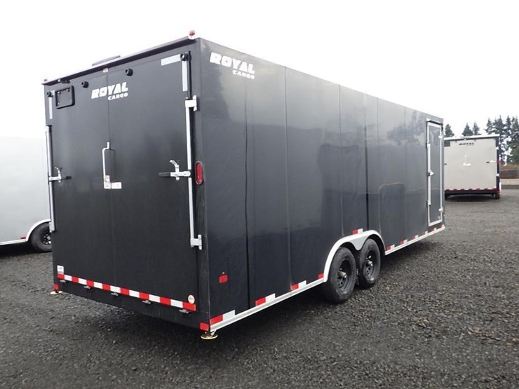 2026-royal-larct52-826v-86-t/a-enclosed-trailer-image-3
