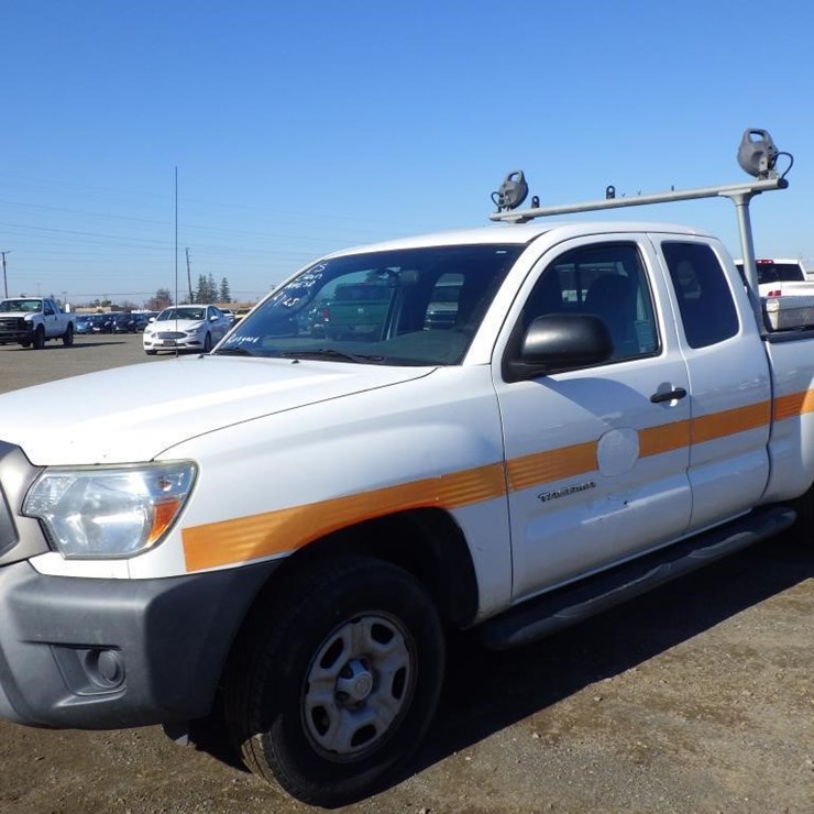 2013 TOYOTA TACOMA