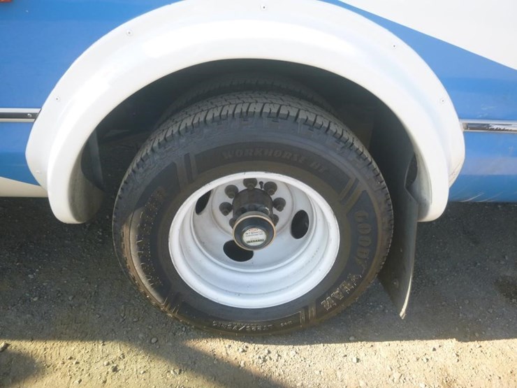 2014-ford-e450-image-14