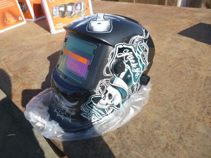 unused-auto-welding-helmet-image-2