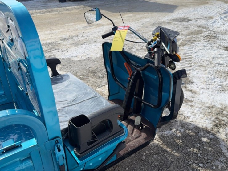 unused-ir-model-iret13-electric-vehicle-with-dump-bed,-60-volt-20a-batteries,-image-6