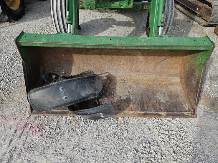 1993-john-deere-6400-image-3