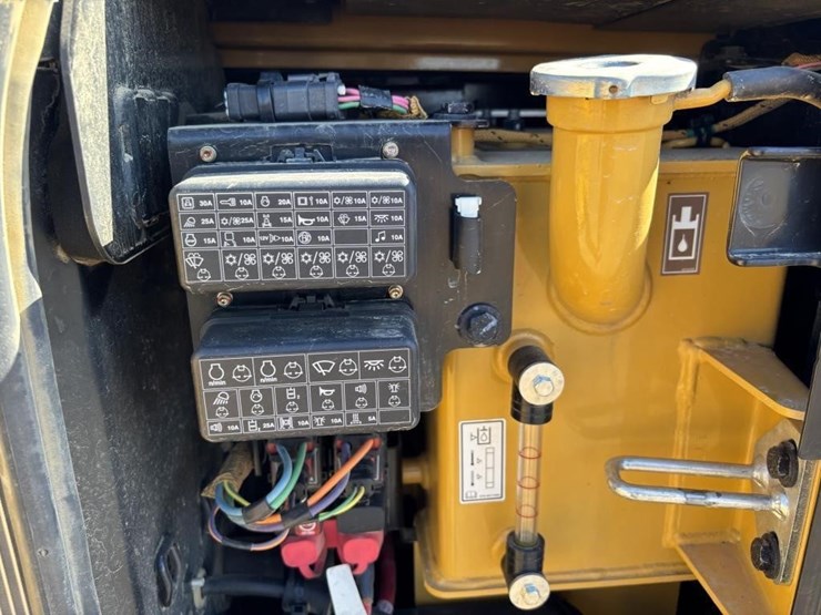 2022-caterpillar-303.5-image-47