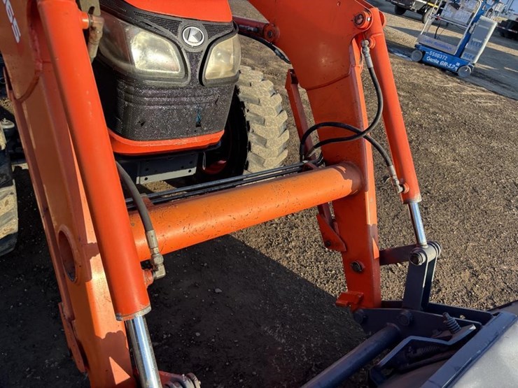 2011-kubota-mx4700-image-13