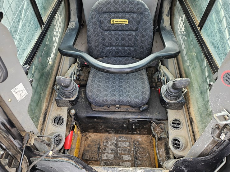 2020-new-holland-c345-image-9