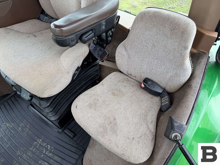 2006-john-deere-8330-image-88