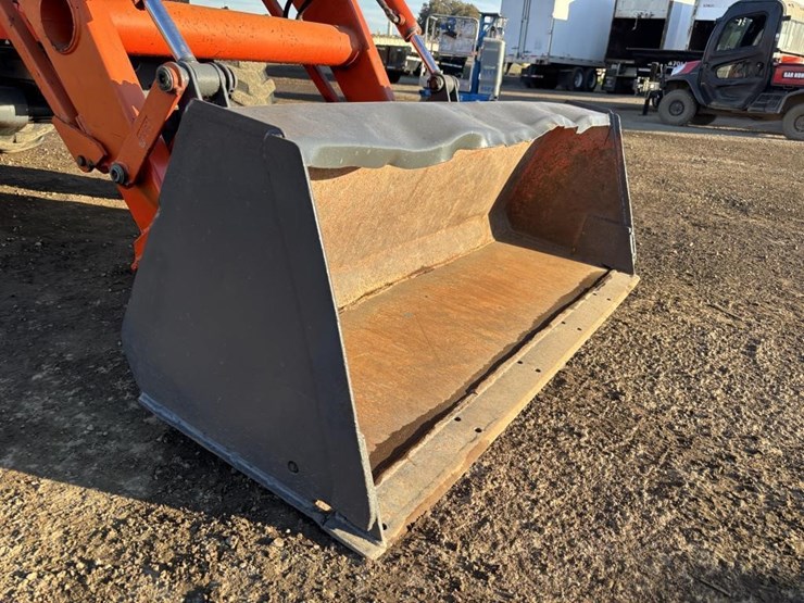 2011-kubota-mx4700-image-10