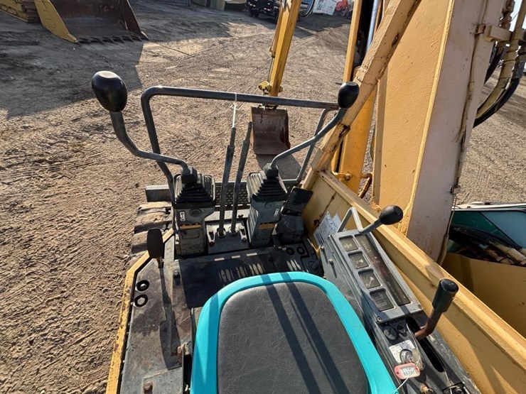 komatsu-pc38uu-1-image-24