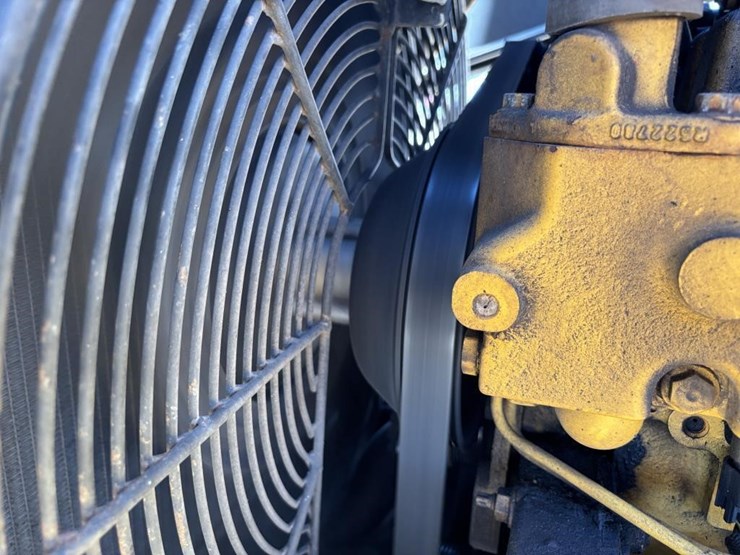 2010-deere-310j-image-66